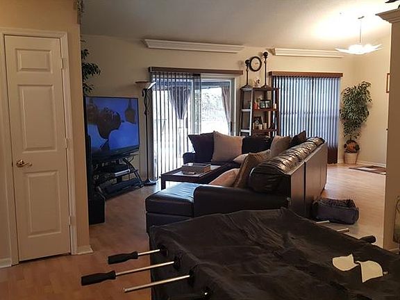 2nd image of 2721 Maywood St