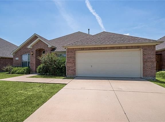 3rd image of 3038 Lakefield Dr