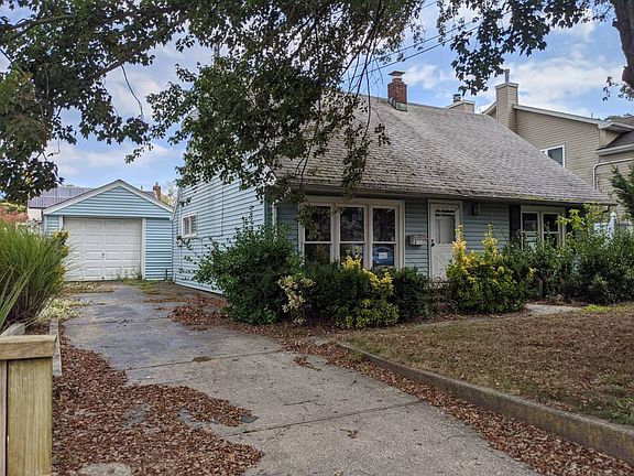 3rd image of 607 Farmers Ave