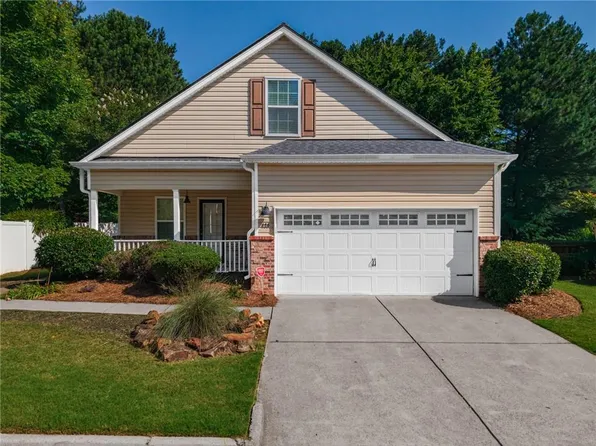 429 Chatooga Ln, Woodstock, GA 30188
