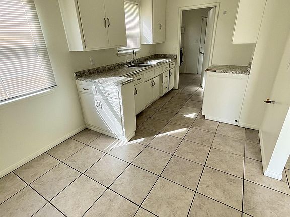 4th image of 24450 Myers Ave