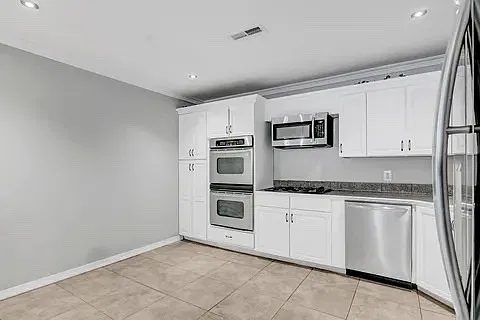 3 bed, 1104 sqft, $1,750 — Photo 4