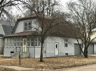 521 1st St NW, Watertown, SD 57201