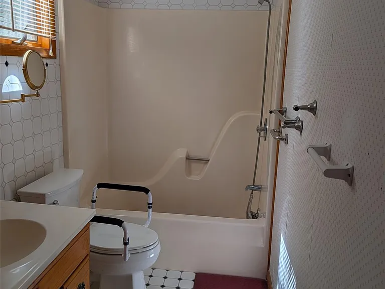 45 Sunken Meadow Rd — Photo 14