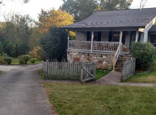 152 Golfcrest Ln, Oak Ridge, TN 37830