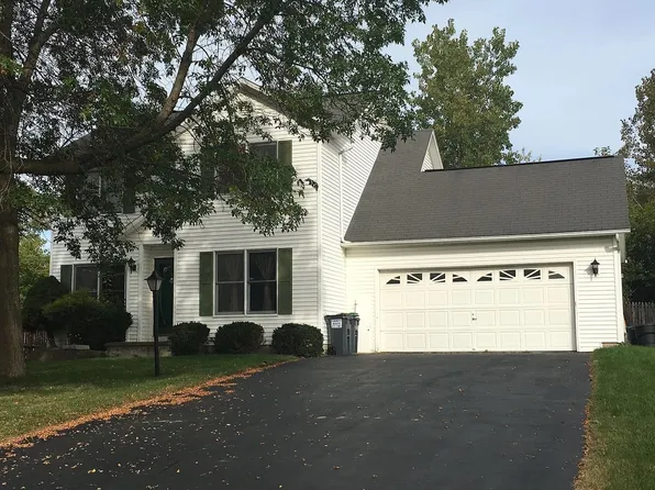 35 Windrose Way, Watervliet, NY 12189