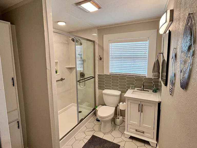 1246 Waverly Ave #201 — Photo 2