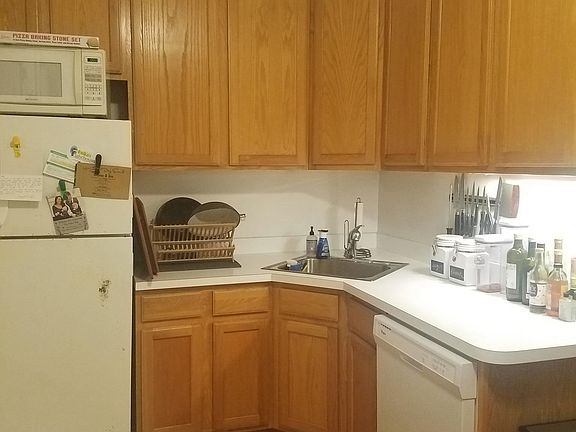 2nd image of 1501 N Wicker Park Ave APT 3