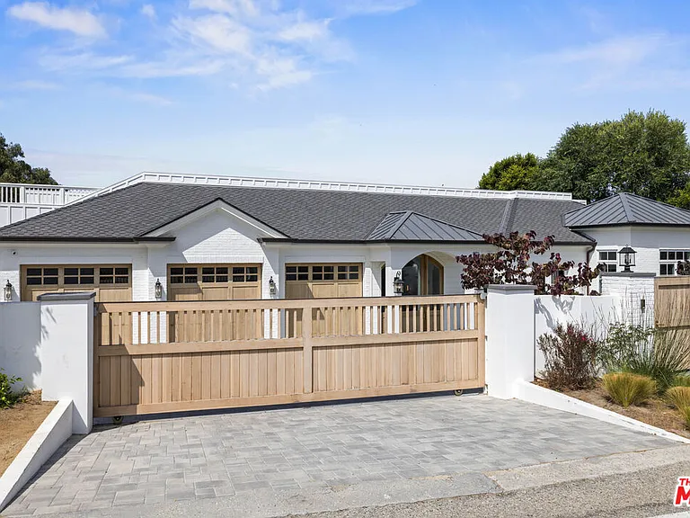 6671 Dume Dr — Photo 8