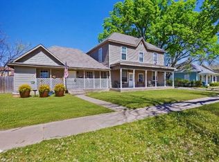 909 W Chestnut St, Denison, TX 75020