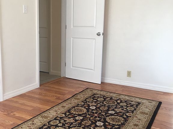 3rd image of 4003 W Pearl Ave
