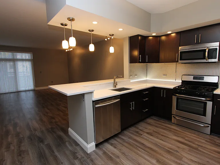 770 Elmwood Ave — Photo 8