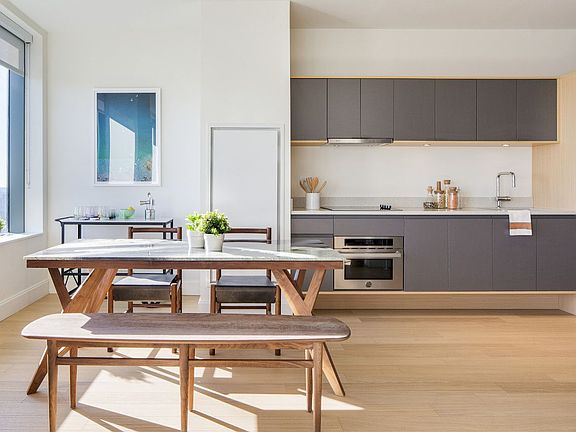 2nd image of 10 City Pt APT 34H