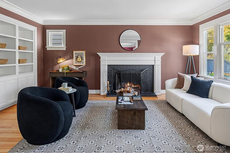 5th image of 2650 Walnut Avenue SW