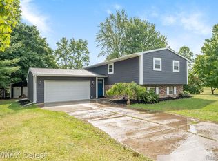 6515 Seymour Rd, Swartz Creek, MI 48473