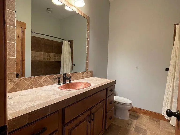 3 N 660 W — Photo 10