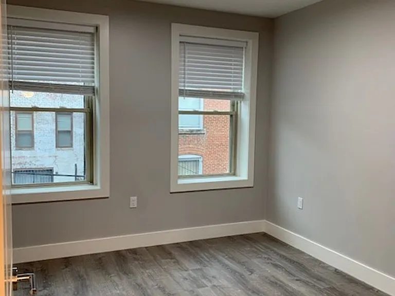 1825 Vernon St NW — Photo 14