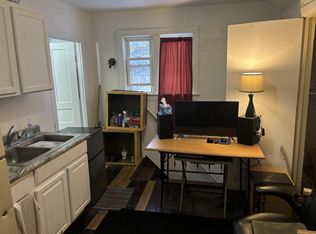 168 E 16th St, Holland, MI 49423