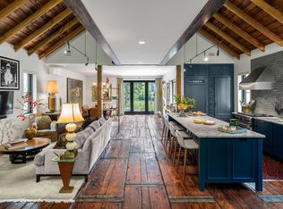 8 Ricker Rd, Falmouth, ME 04105