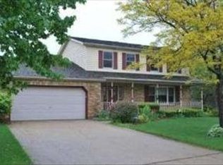 1024 Boulevard View Ave, Gurnee, IL 60031