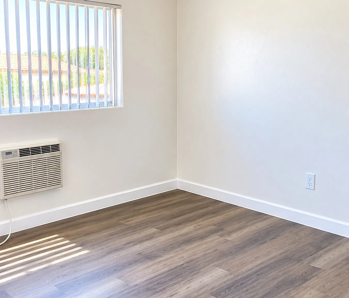 4406 Menlo Ave — Photo 4