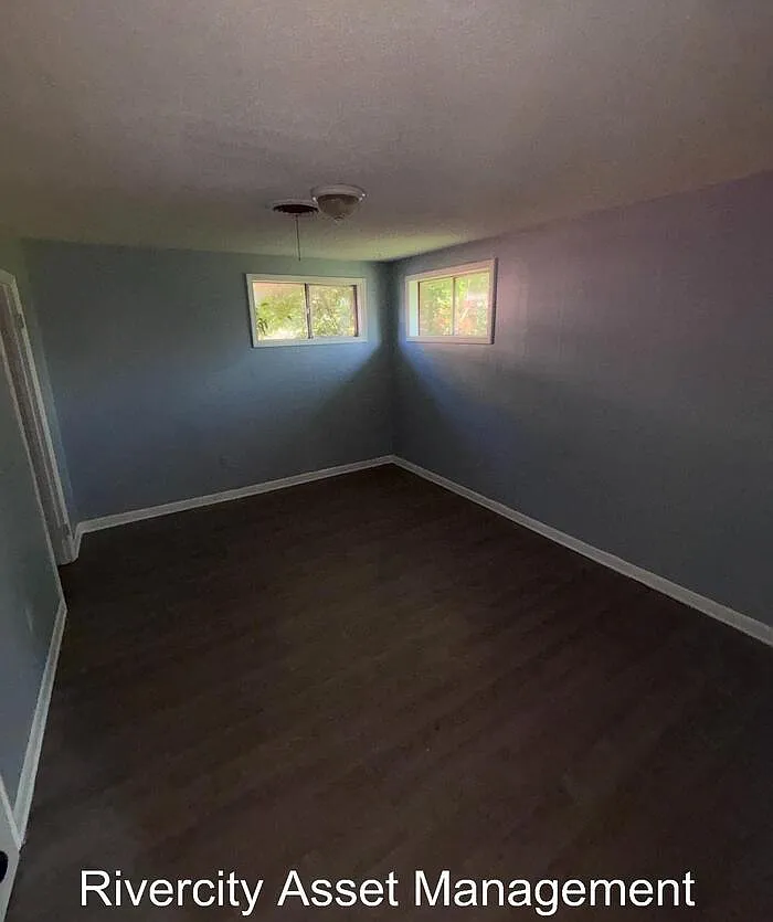 3 bed, 1.0 bath, 1487 sqft, $1,100 — Photo 3