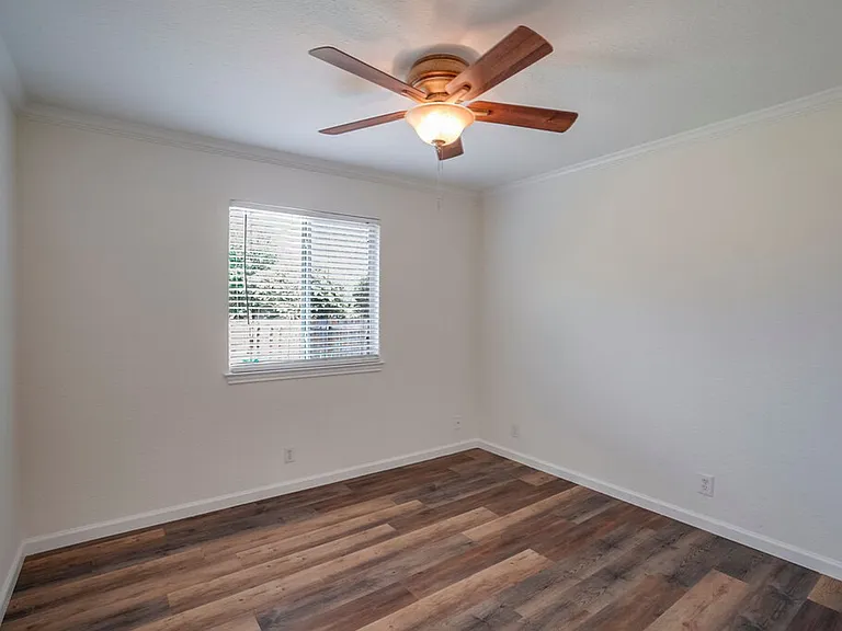 8405 Winter Haven Rd — Photo 14