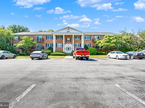 2109 Cedar Run Dr APT 104, Camp Hill, PA 17011