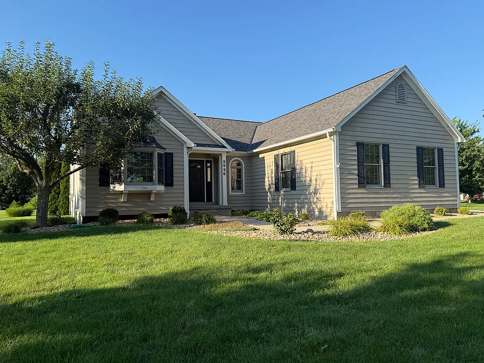 2426 Meadowshire Rd