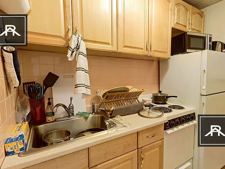 1066 Beacon St #8 — Photo 2
