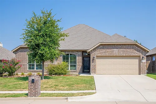 637 Peach Ln Photo 1