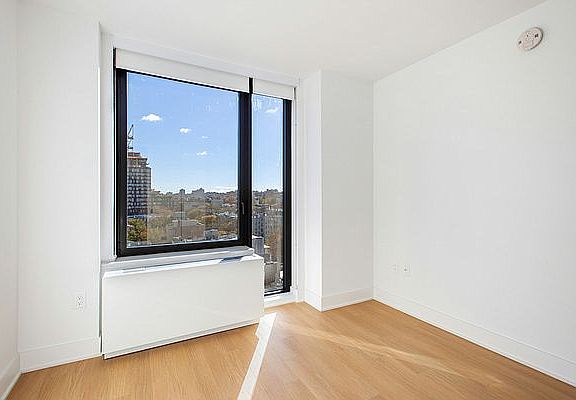 5th image of 662 Pacific St #19M