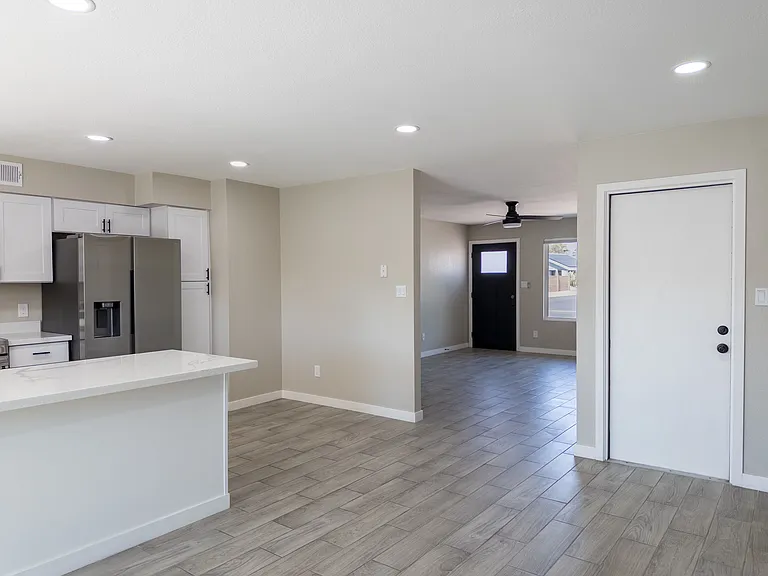 1712 N Longmore St — Photo 11