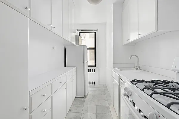 Sold by Compass | media 3