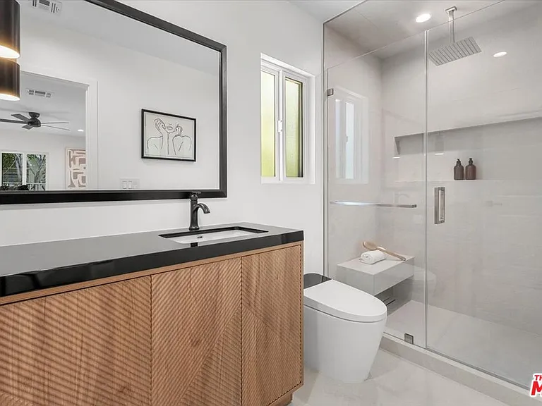9028 Keith Ave — Photo 11