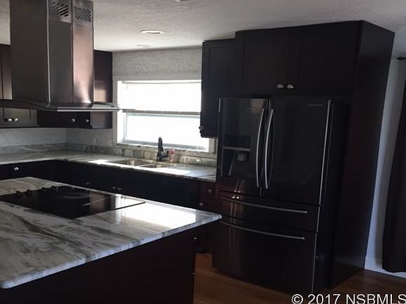 5th image of 842 Grouper Ave