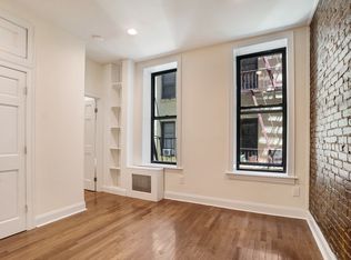 209 E 10th St #3A, New York, NY 10003