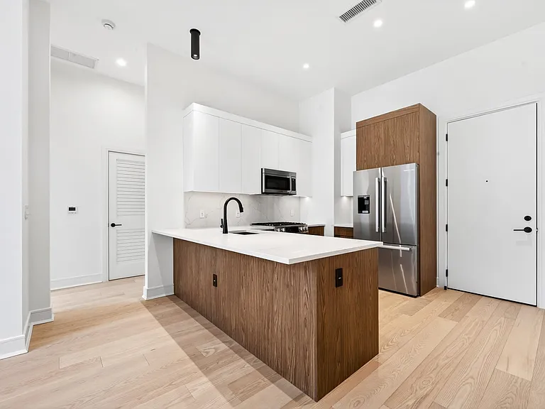 38 Jackson St #315 — Photo 8