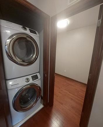5th image of 326 W Jefferson St #204