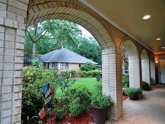 5th image of 3408 Pinecreek Dr