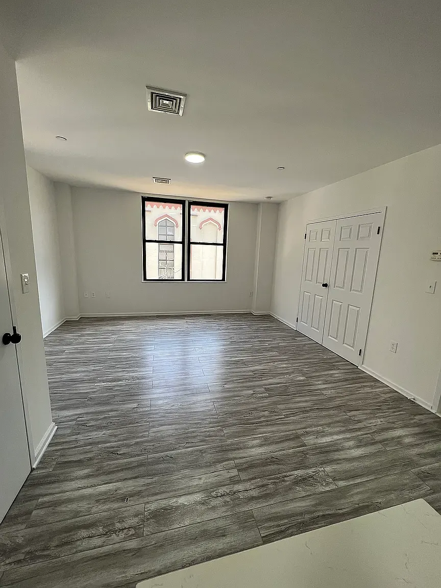 399 Atlantic Avenue — Photo 3