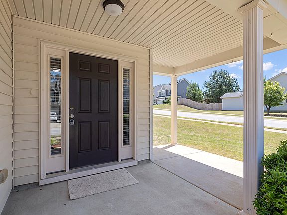 3rd image of 859 Bridlemine Dr