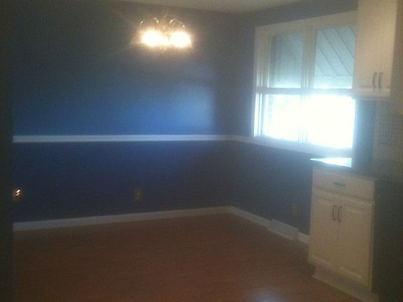 3rd image of 88 Leocrest Ct