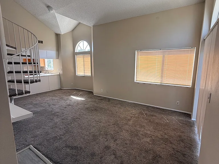20323 Rue Crevier #534 — Photo 3