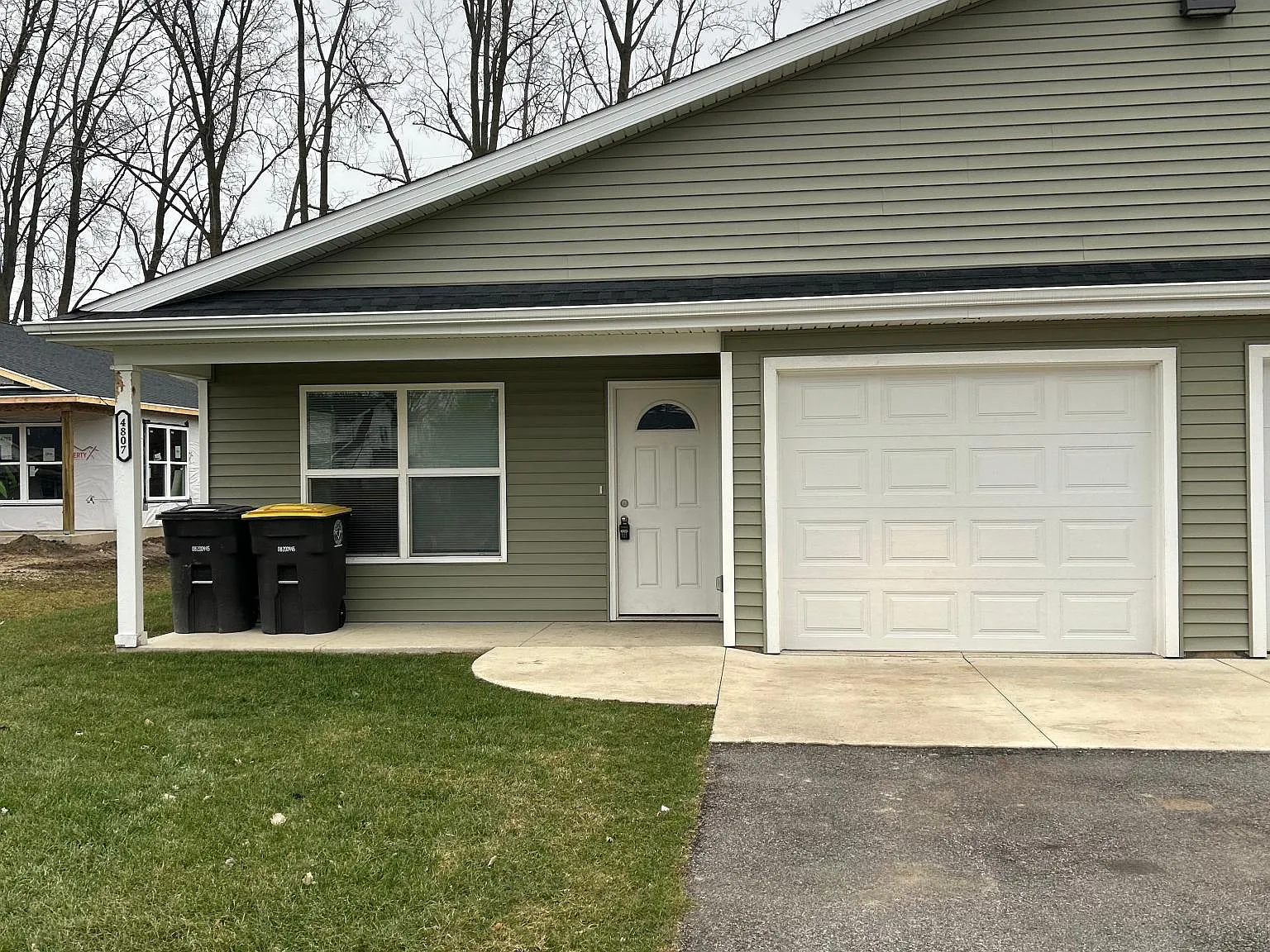 4807 Tyrone Rd — Photo 2