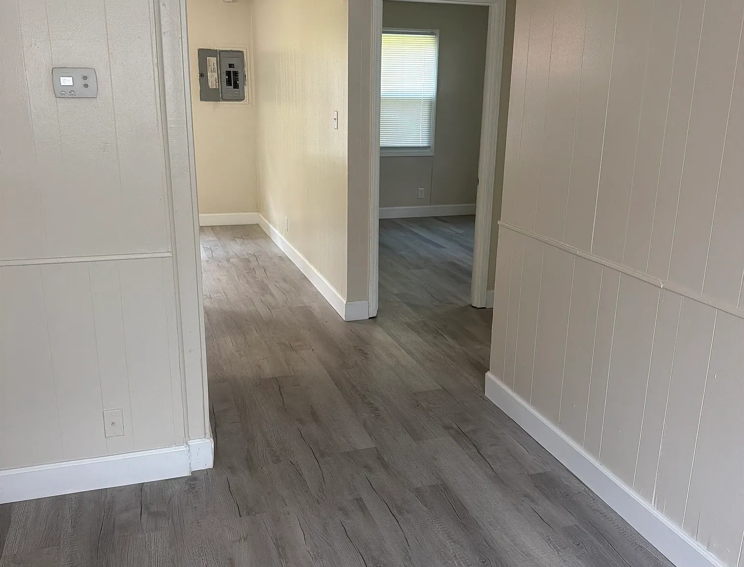 Lincoln Manor — Photo 4