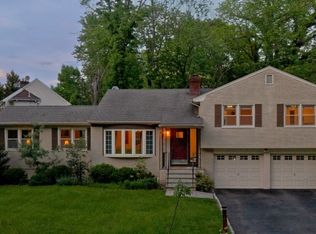 590 White Oak Ridge Rd, Short Hills, NJ 07078