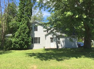 714 W 3rd St, Pinconning, MI 48650