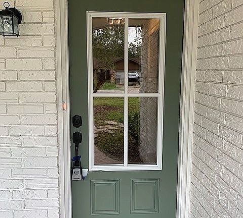 3rd image of 825 Maplewood Dr
