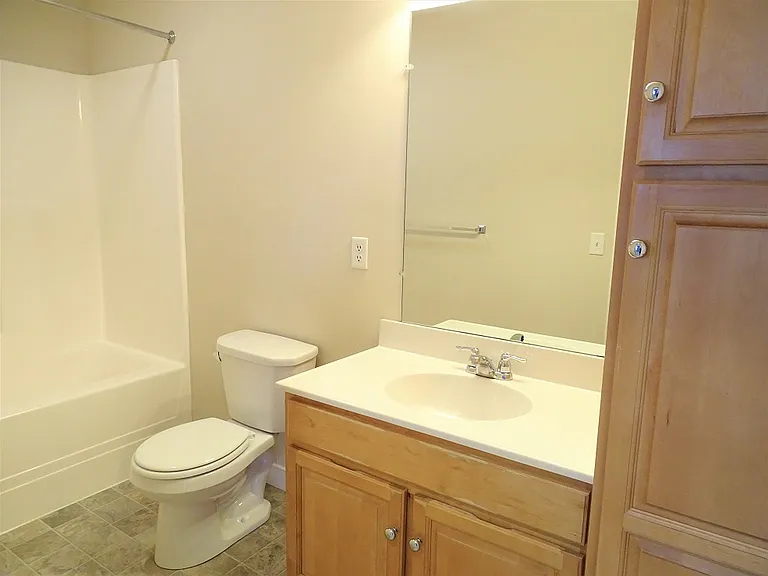 Stonecreek Court — Photo 8